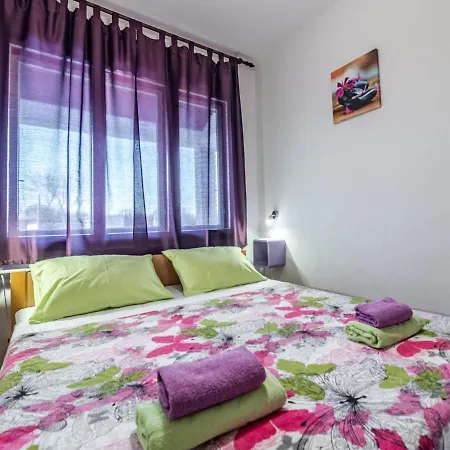 Apartament Vacation With Pool