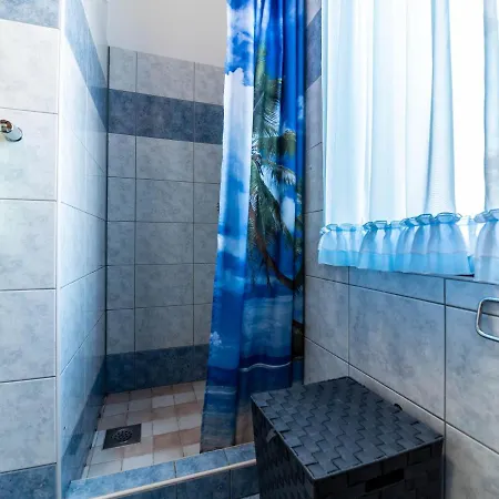 Apartment Vacation With Pool *