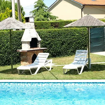 Vacation With Pool Apartament