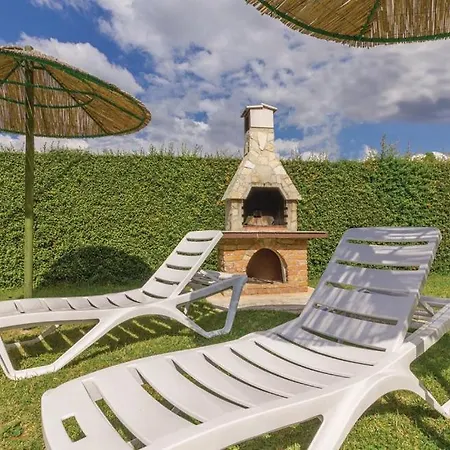 Apartment Vacation With Pool *