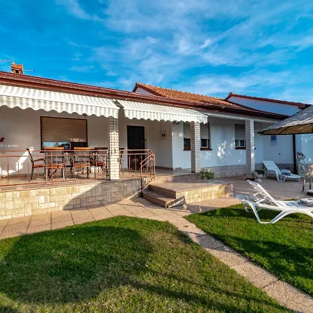 Apartament Vacation With Pool *
