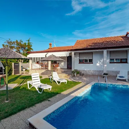Vacation With Pool Apartment Loborika